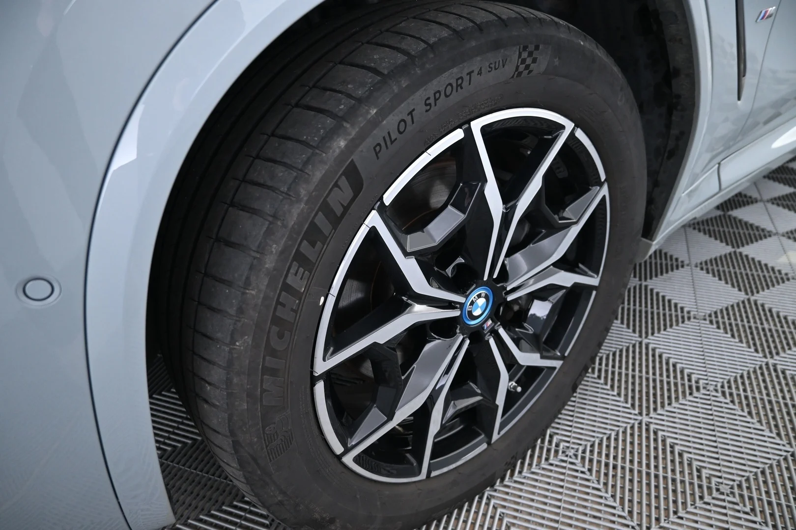 Car Image - 70I9GHjzZqVBqzm67YZYAw