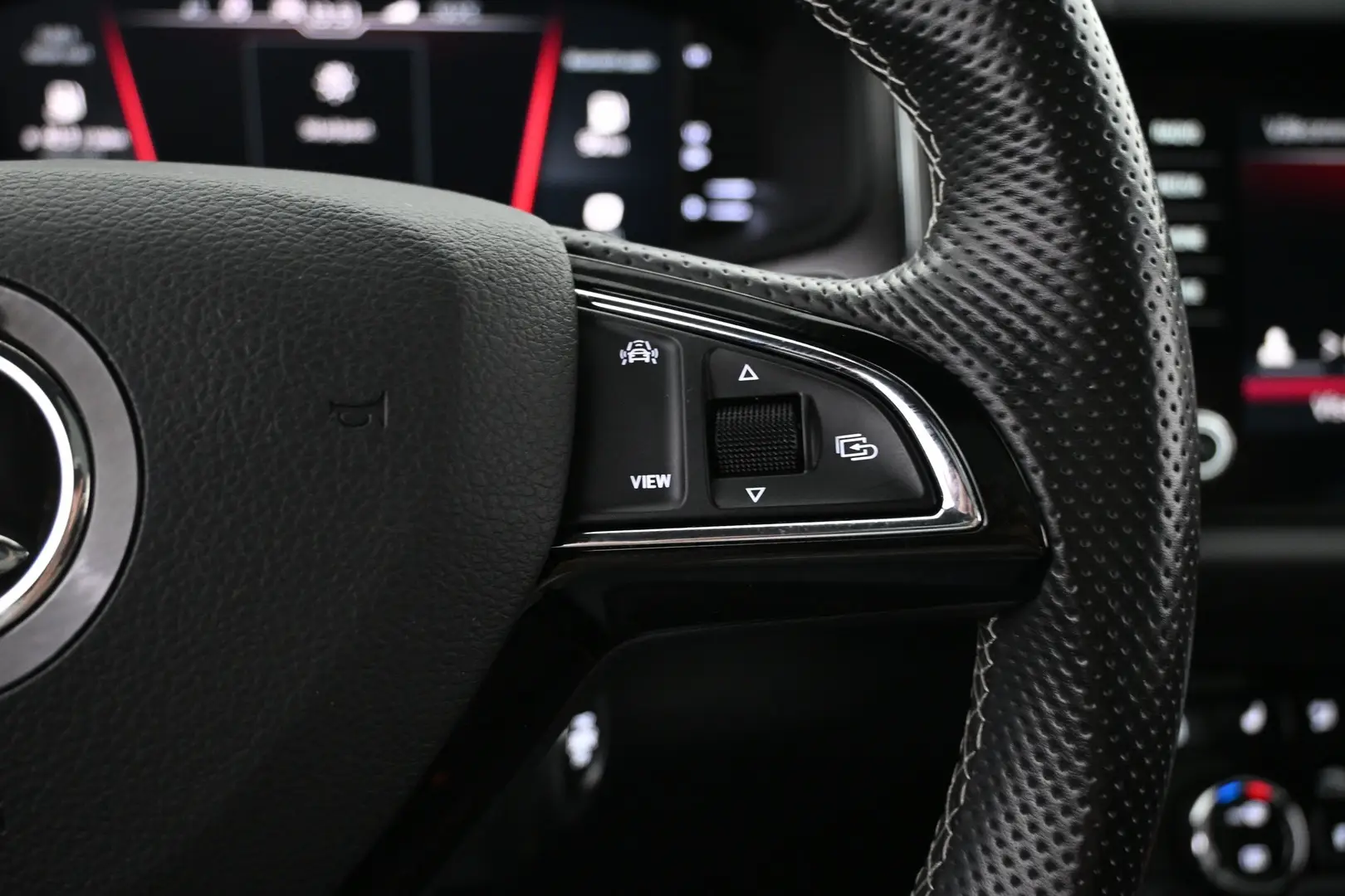 Car Image - 5awWrUO03SXYfw9SkFBndF
