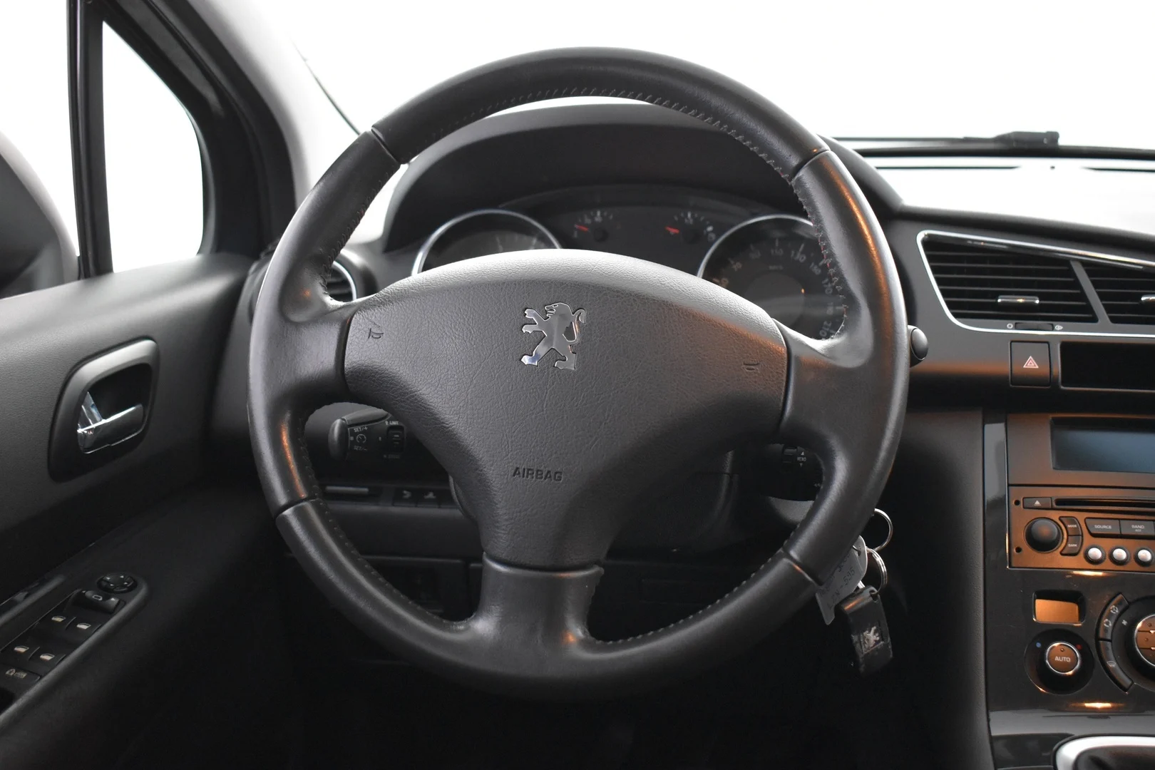 Car Image - 4fQQPI9NIF3ZzcImwI4ZBE