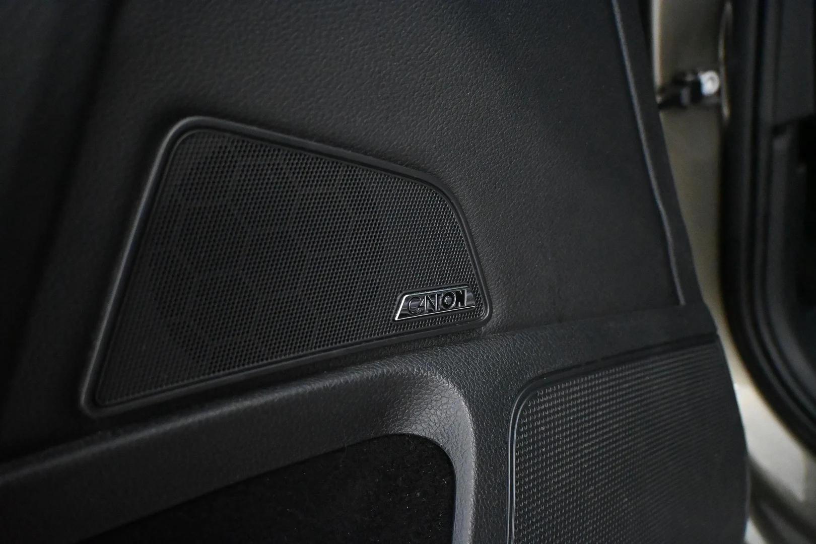 Car Image - lk2dHzc1NX635RBtsq0TI