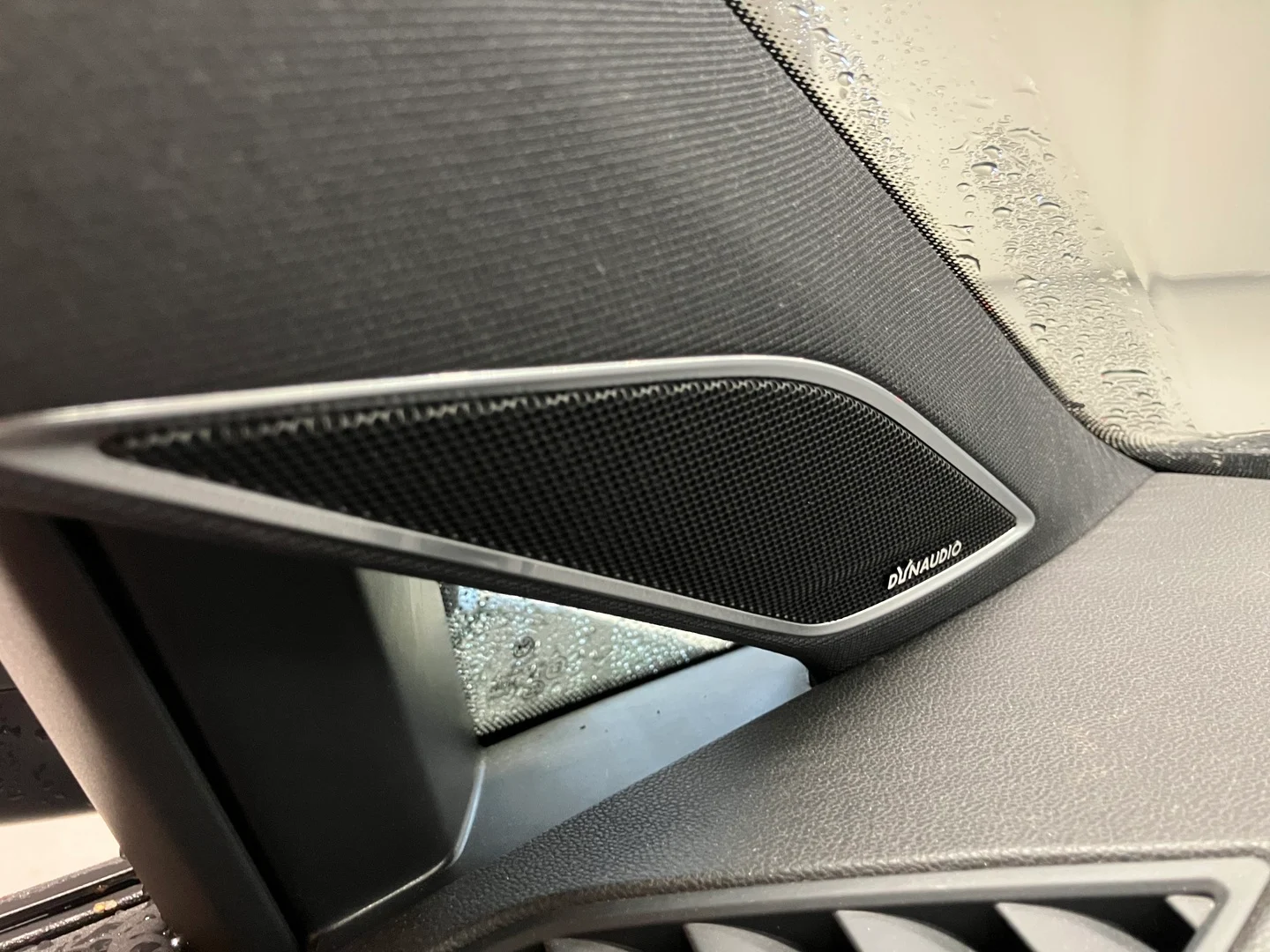 Car Image - 5YzrS3JU0zRRl7HegOi2Xh