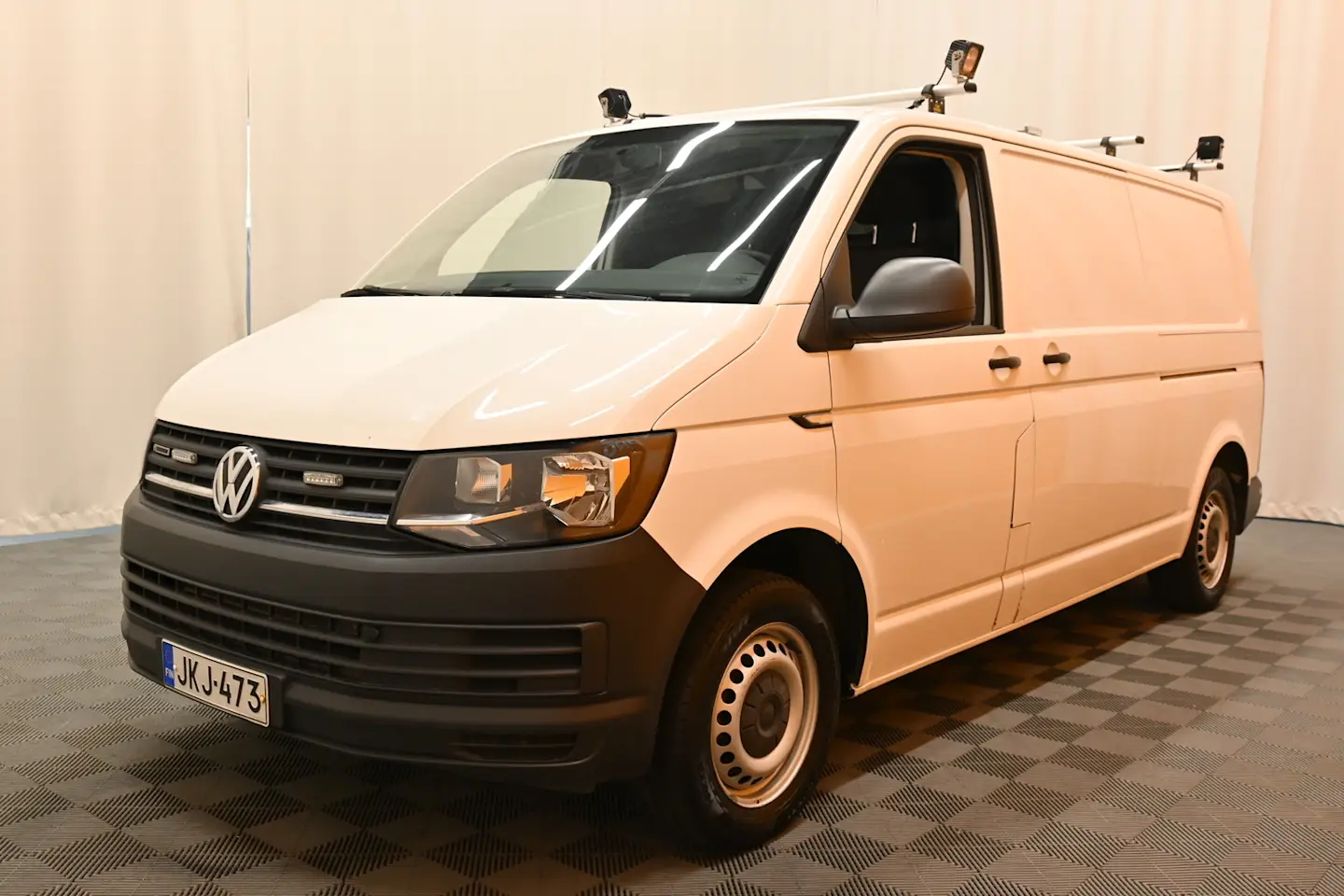 Car Image - 3CEw9tBkL4FW1VKynmn5zP
