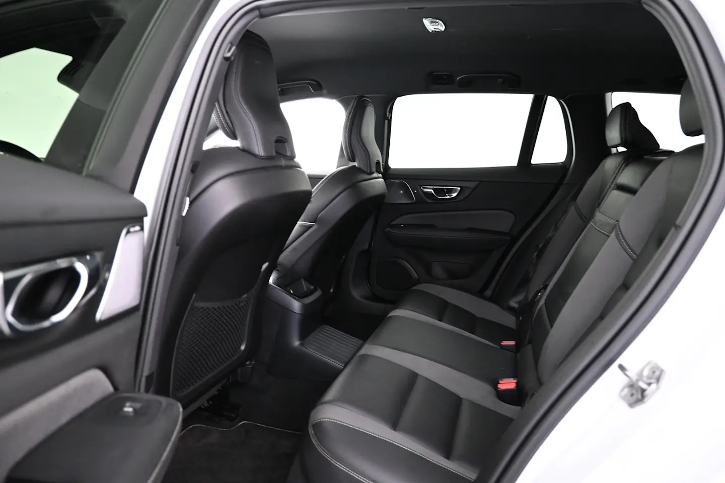 Car Image - 2Khy3EaHqWFEmt9myHVW2b