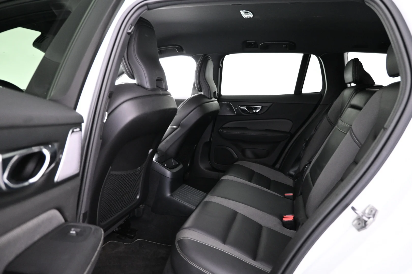 Car Image - 2Khy3EaHqWFEmt9myHVW2b