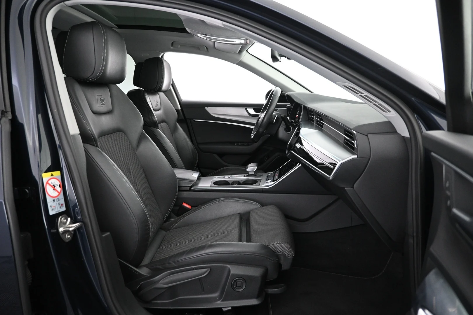 Car Image - 4CRydh2Ig3xDpMyAd8rWxT