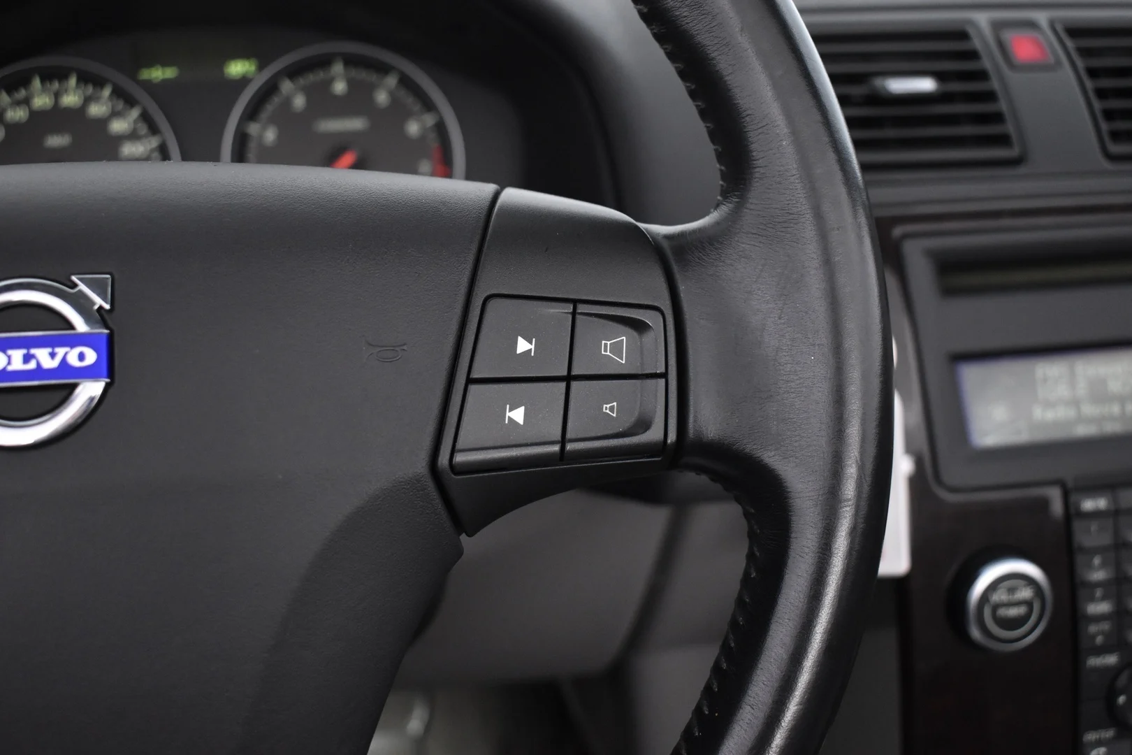 Car Image - 6BC8RX6i3g7Egn7RryPsjl