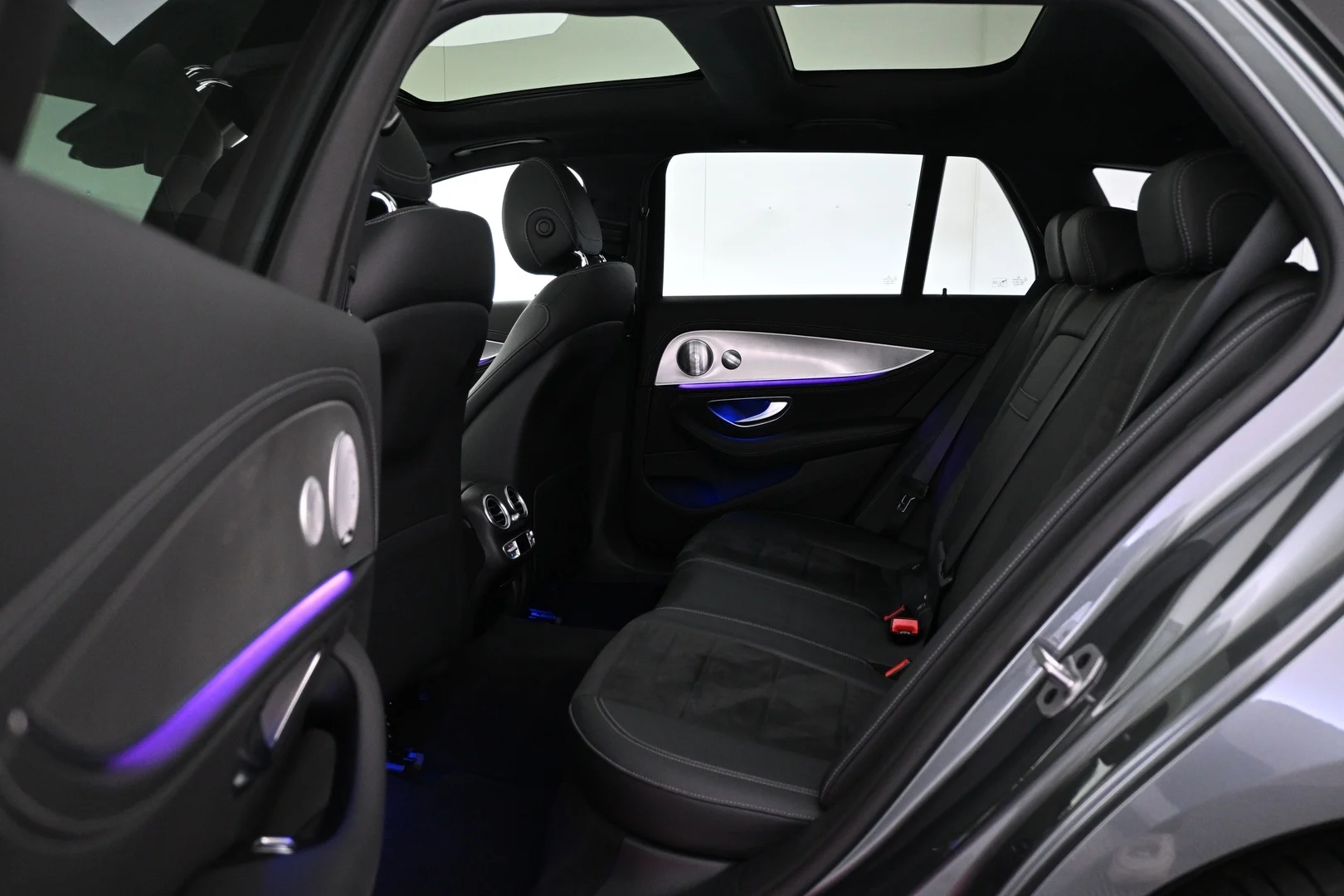 Car Image - 50Nfja9jPs8cg3iks0YlrO