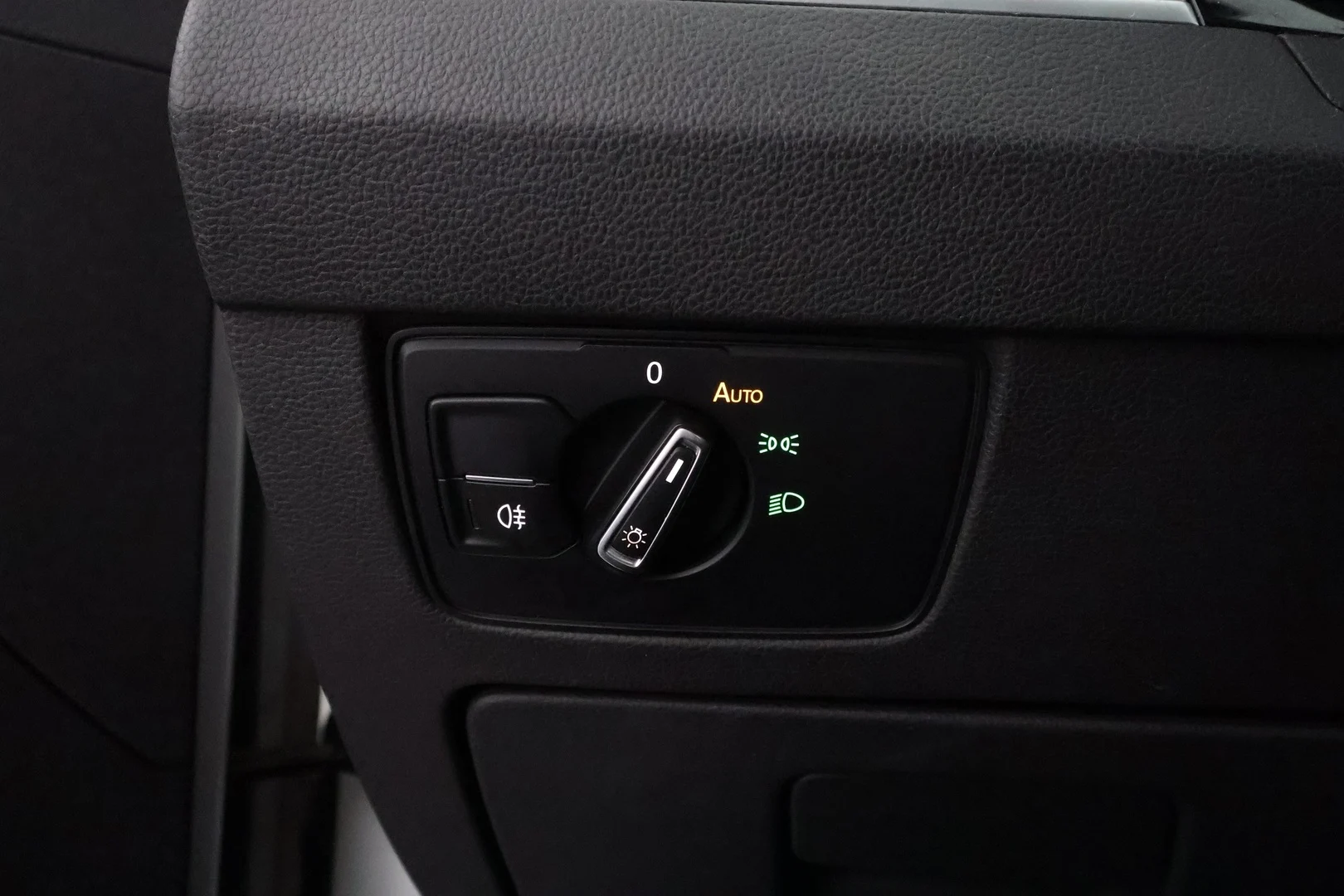 Car Image - 6dtzfnPMRFsophkK1m2tzo