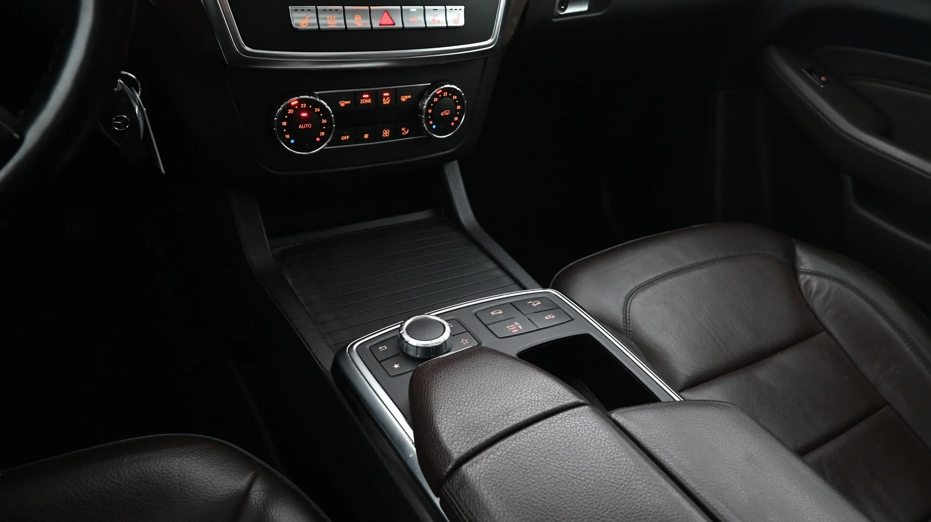 Car Image - 1wglySFuZ0NHKIpjd40kFv