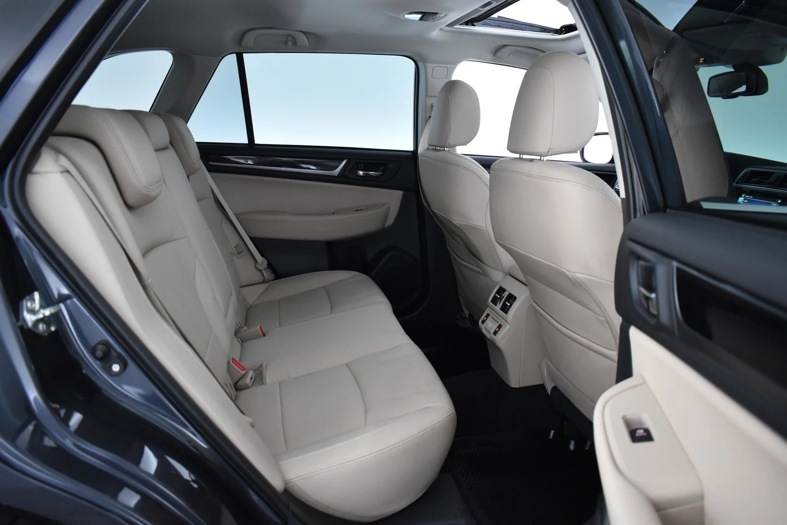 Car Image - 1wWS1I8yIendCBFw5ocR2u
