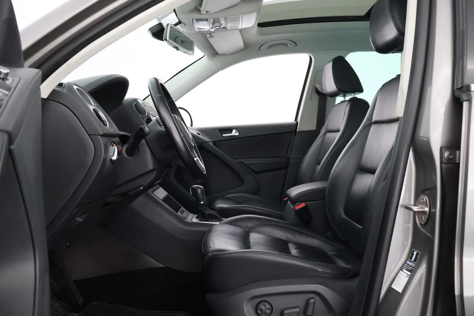 Car Image - 5ORkcCYJ1zbXRs7sDKNxh6