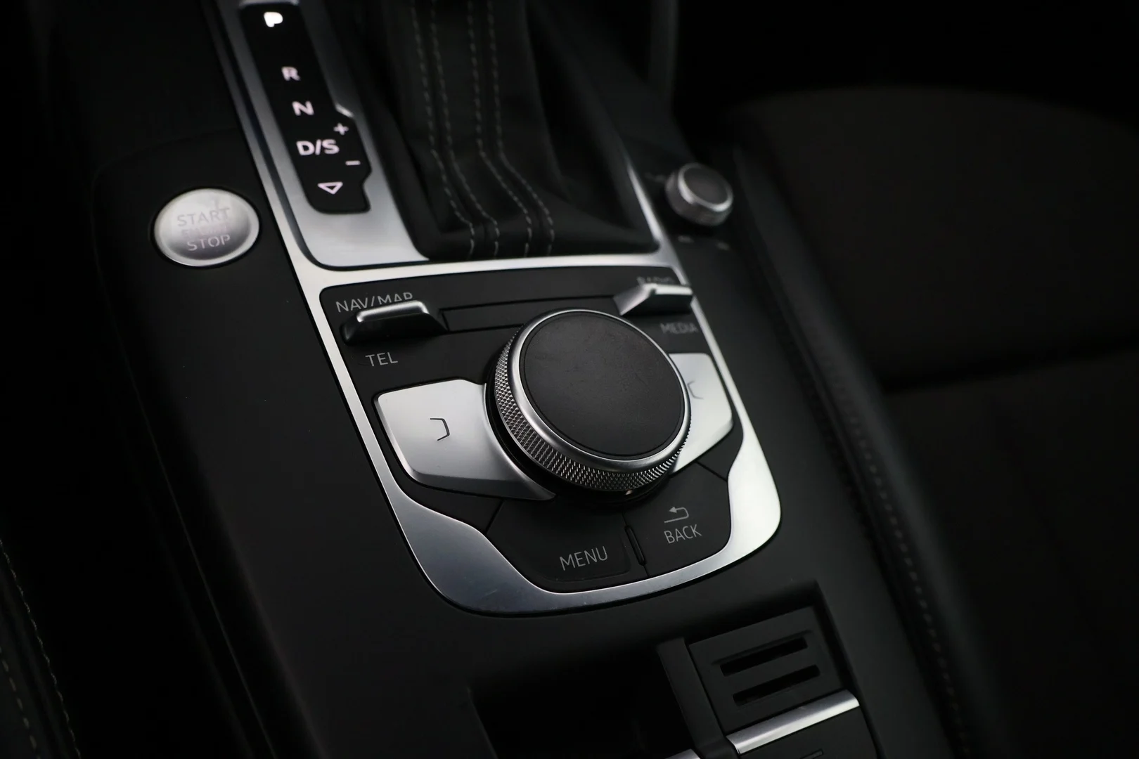Car Image - 34ectiUITQ8F21zkDoXO47