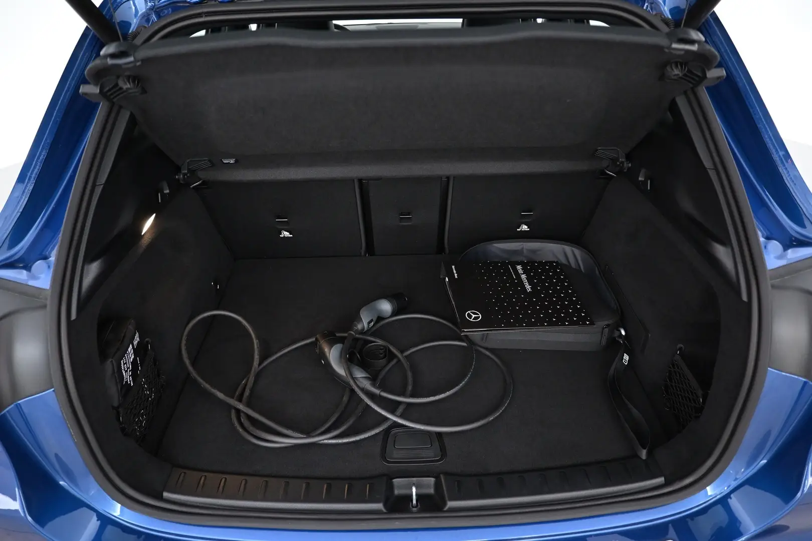 Car Image - 2JA8o0oGe9SlPj3vQC0TZ8