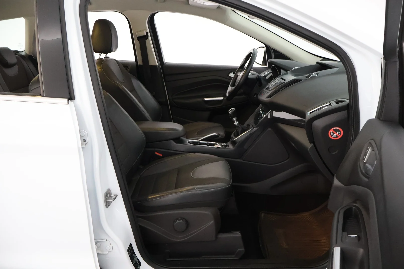 Car Image - 3Y2PtDbcDBUqsEie5sC0xR