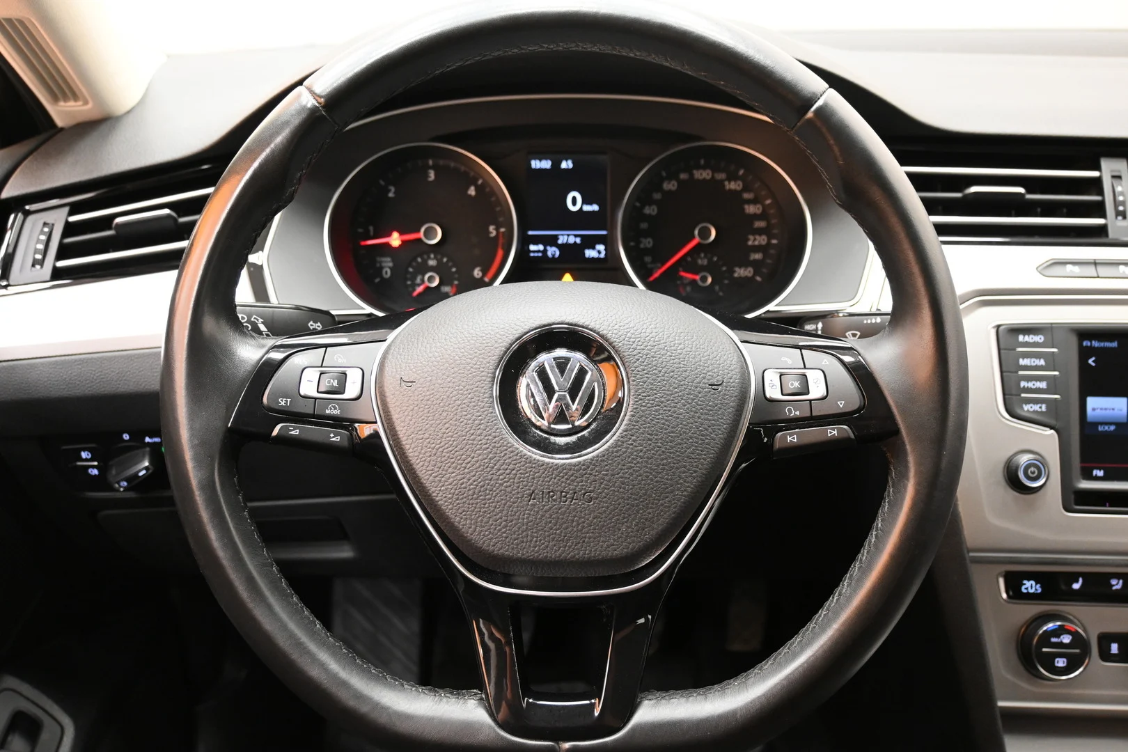 Car Image - 4lIMgOC5v5BJzDkQNsHO8b