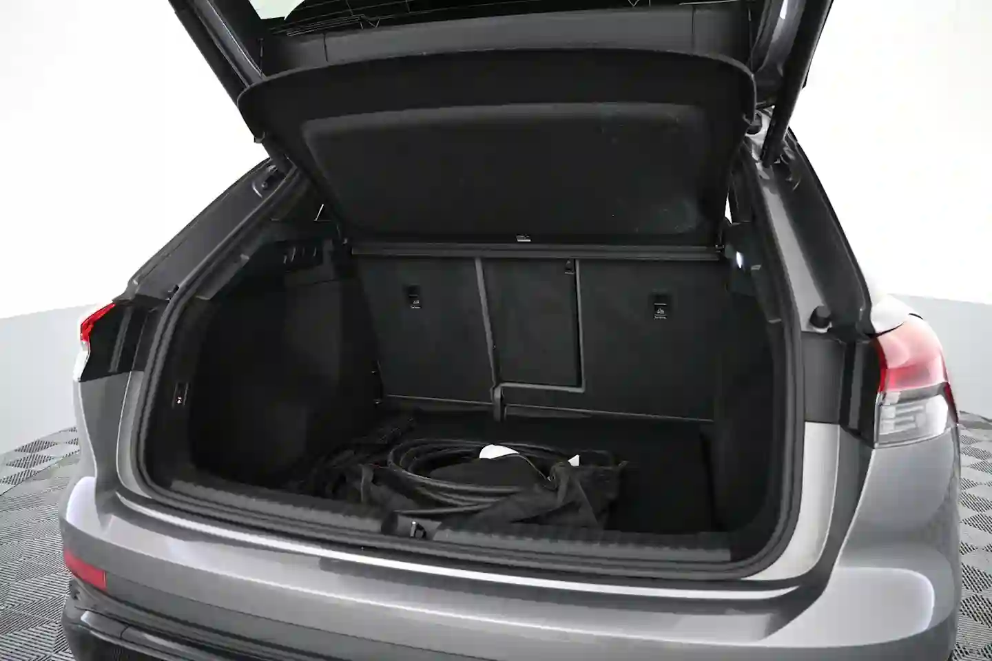 Car Image - 6Y3mLT303kXviRKQ3gvYe3