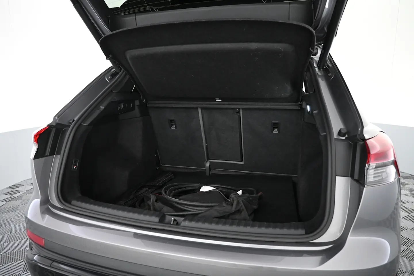 Car Image - 6Y3mLT303kXviRKQ3gvYe3