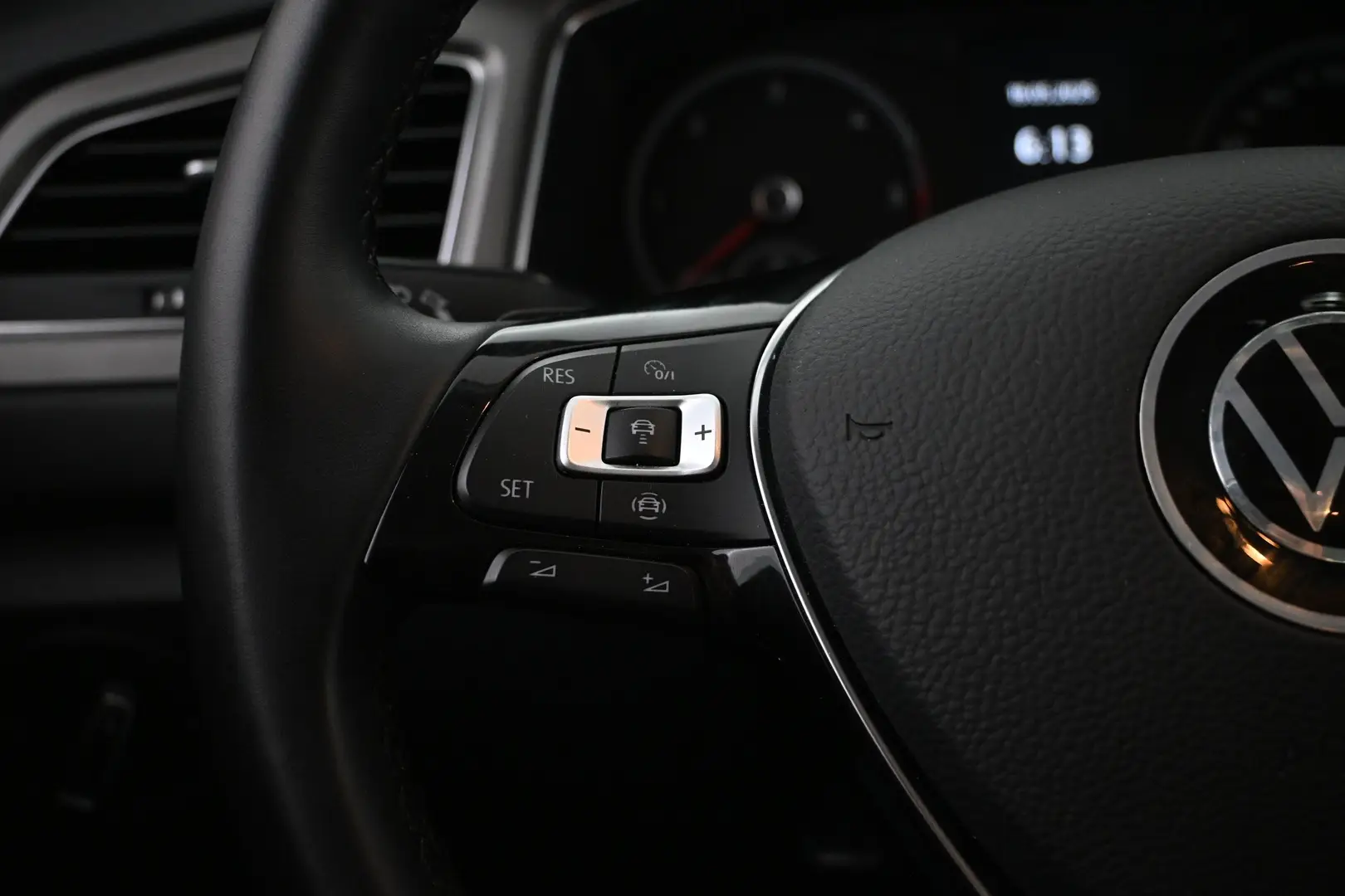 Car Image - 1aHYKO0f1gTQdjNEaCkgut