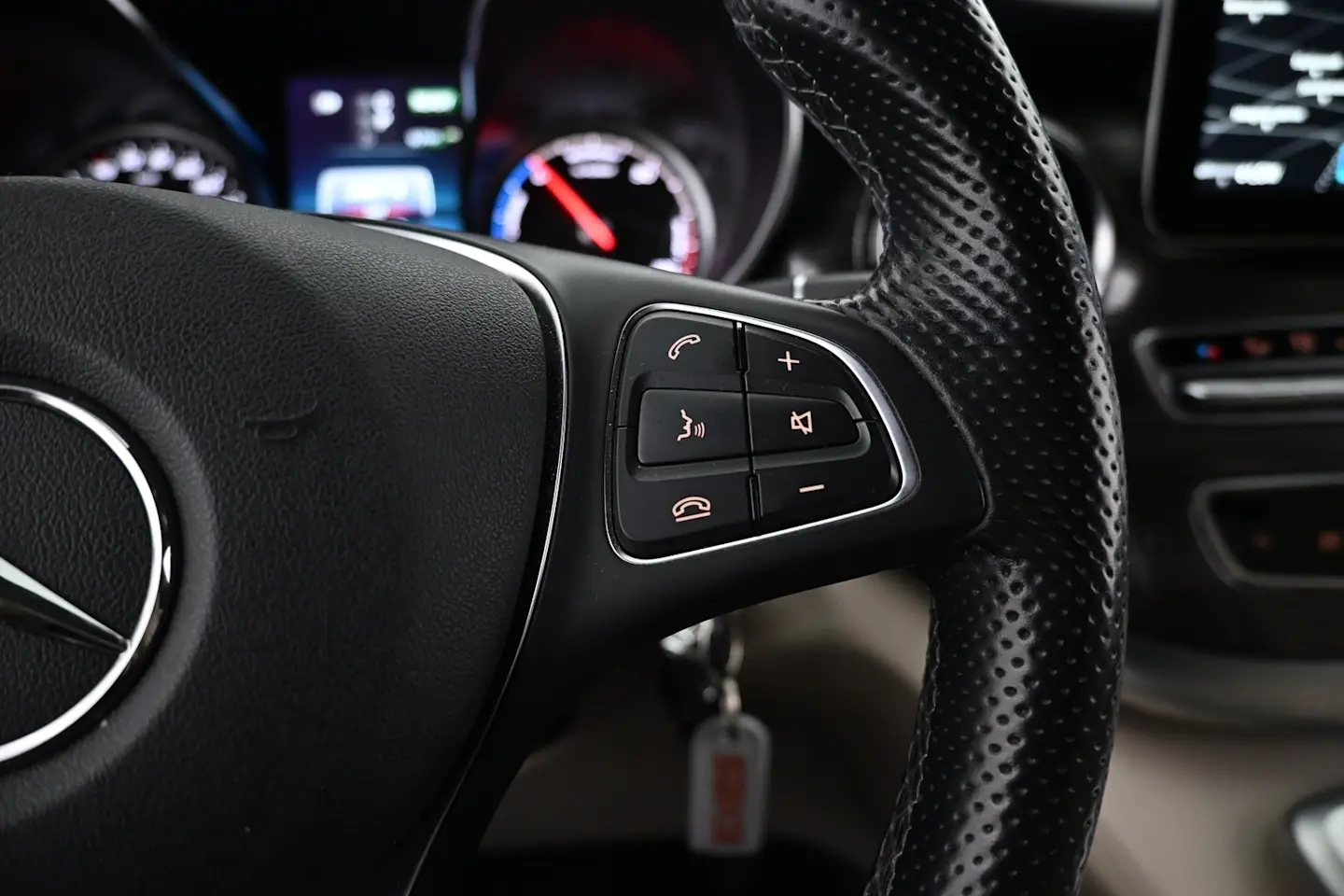 Car Image - 23fm6KtyYLUp9GmmLG37lx