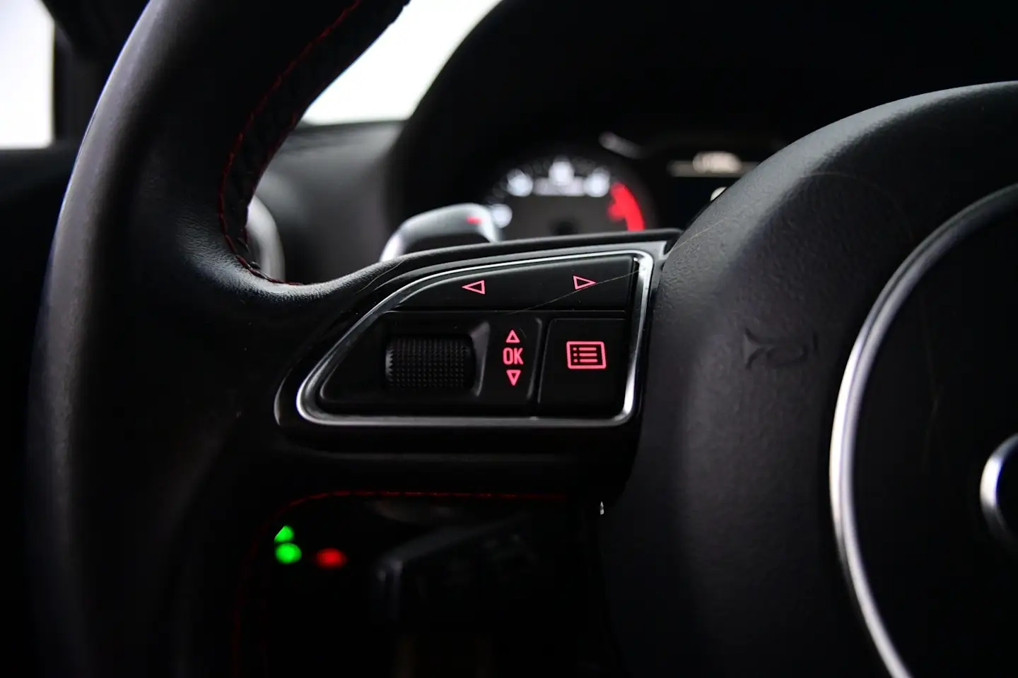 Car Image - 1YbHLCdSPqmgdphdeYn5O4