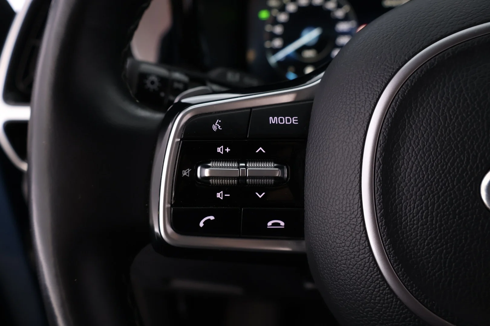 Car Image - 1A9ylQQb1DFi6UddE2rNRq