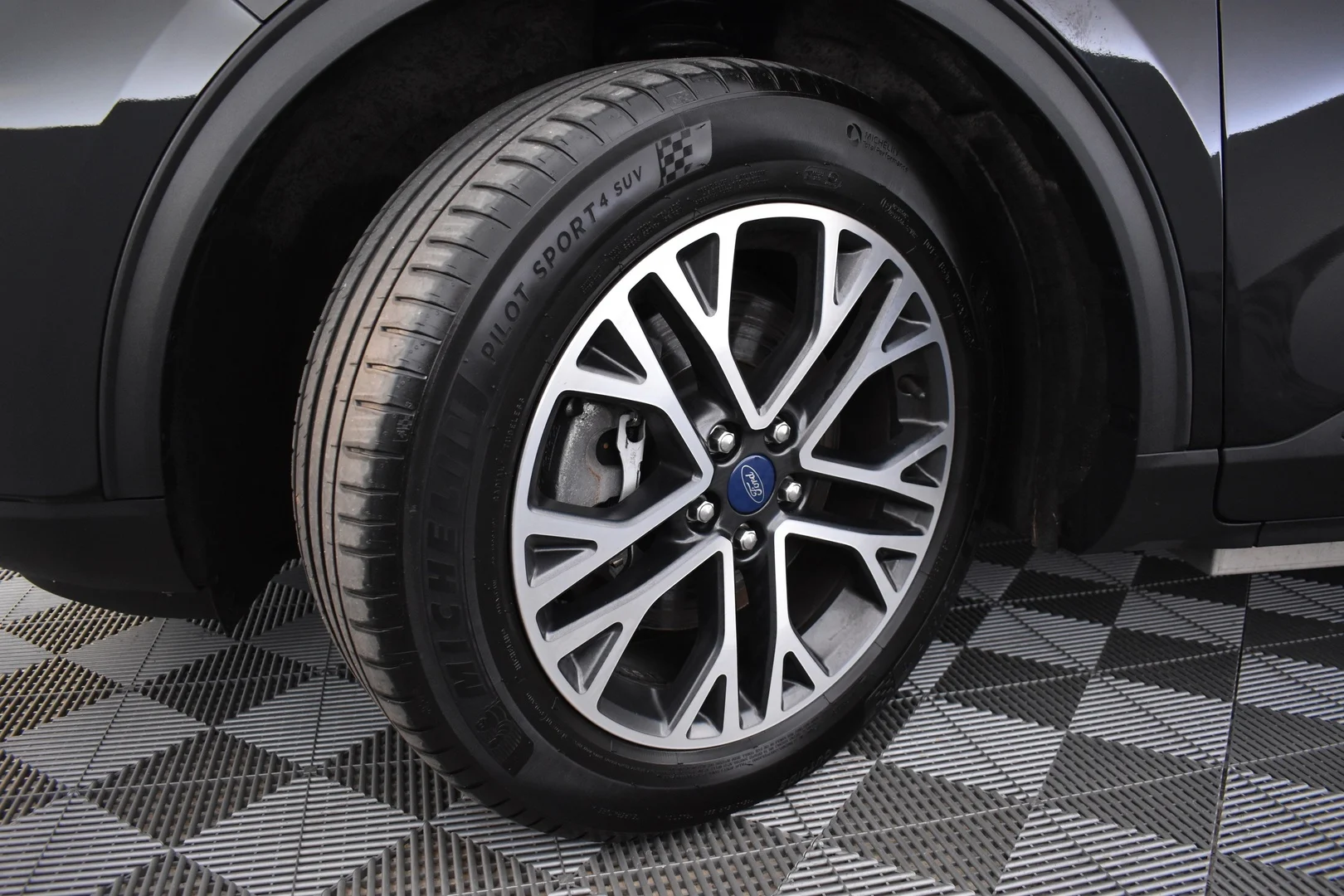Car Image - 3c2IiAgpji8ROgMjoOZNsP