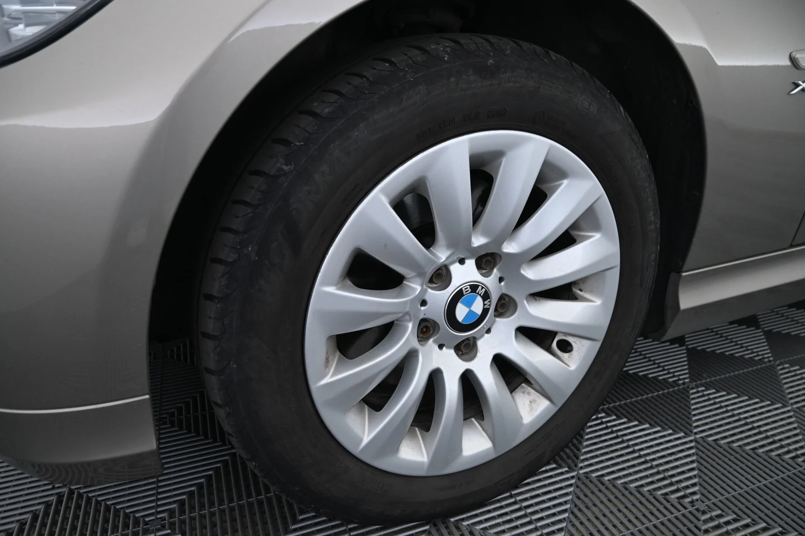 Car Image - jWvawT23Y8BiooU22xQDv