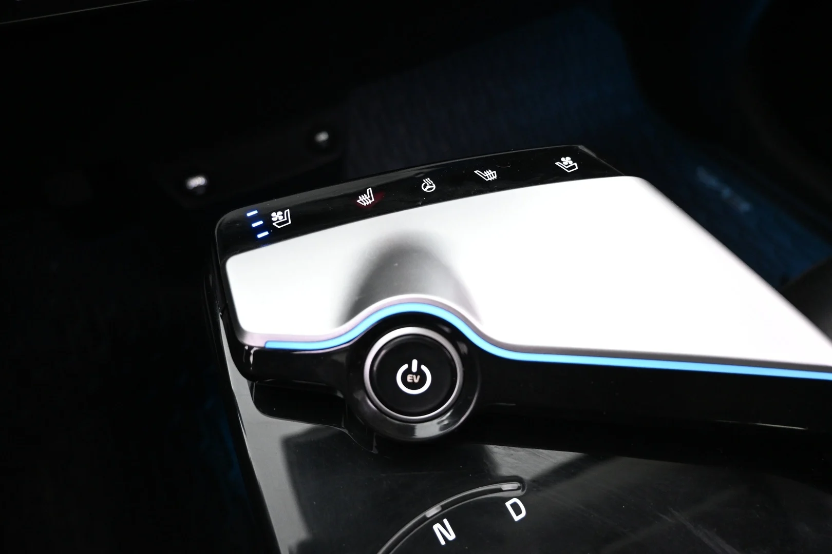 Car Image - 3x2sSMAdDq9dh5txXtmnVi