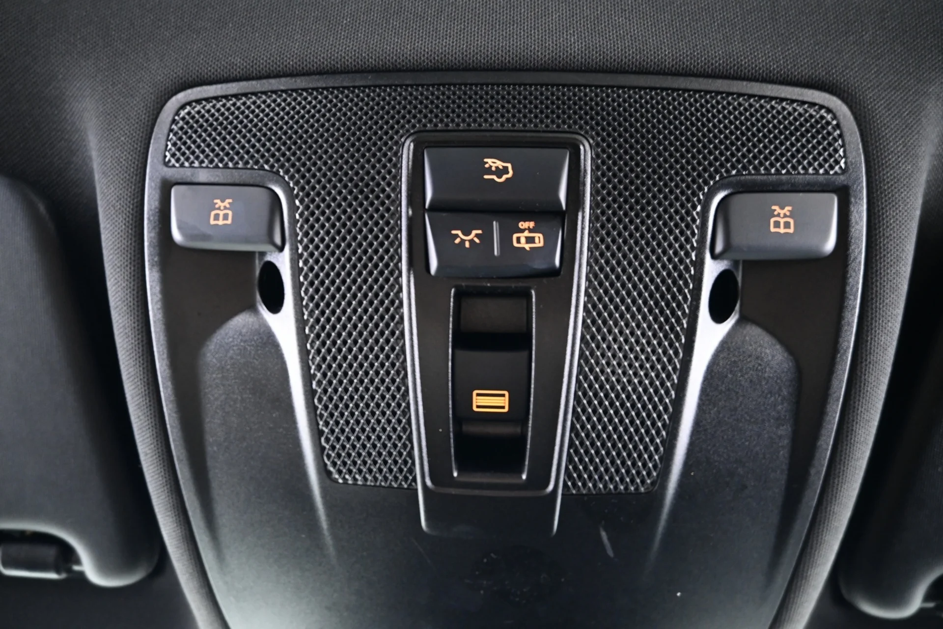 Car Image - 0d0X5v9xQsOZJfiD50Pxg