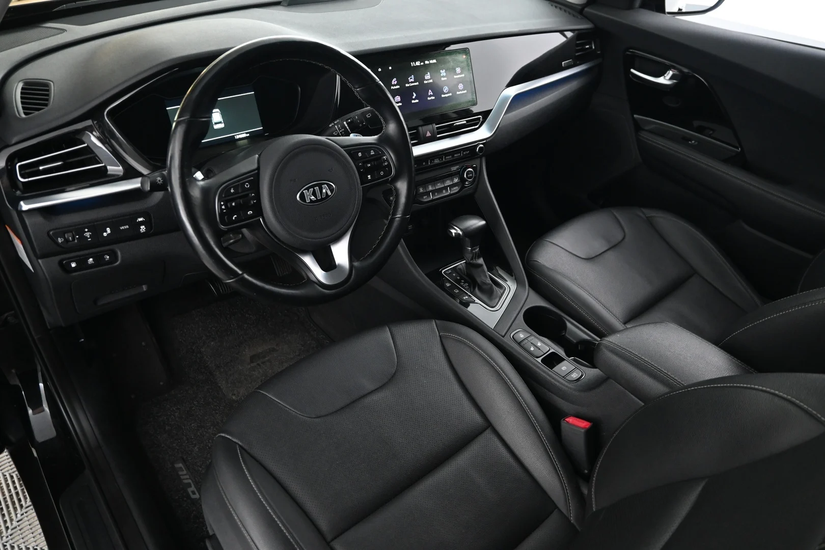 Car Image - 5AWPYF78RJ0YEsXZcKkeJR