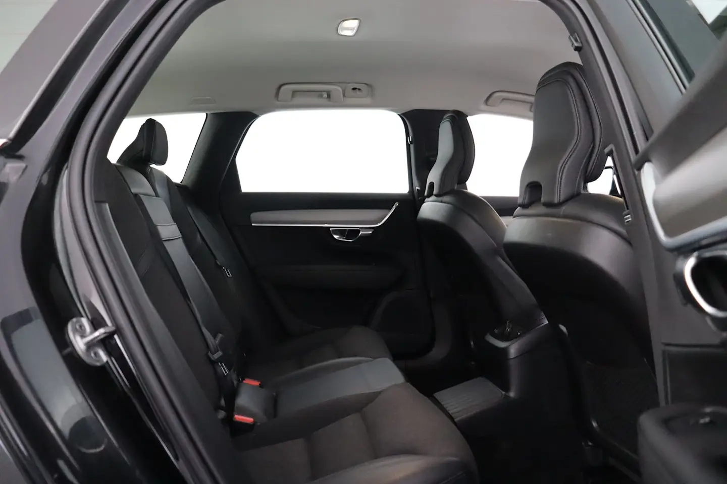 Car Image - 2kezrV2pK5hZkMezTDL0d3