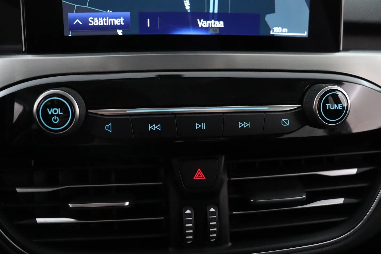 Car Image - lC1zo1oHYmuSF6GqUPZlK
