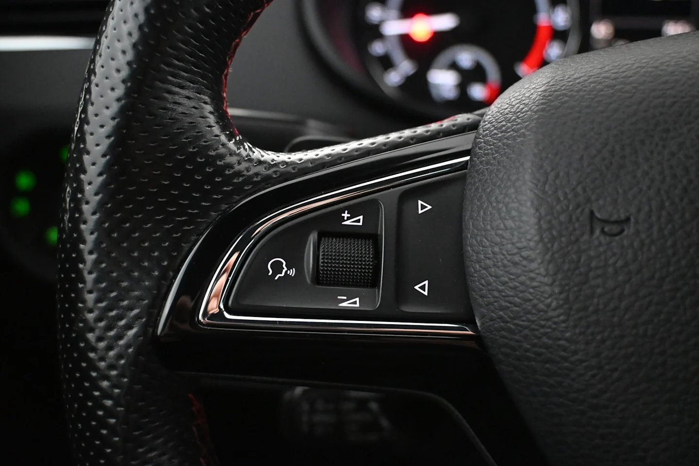 Car Image - 5n3nk1eejt6btCBB6OgML7