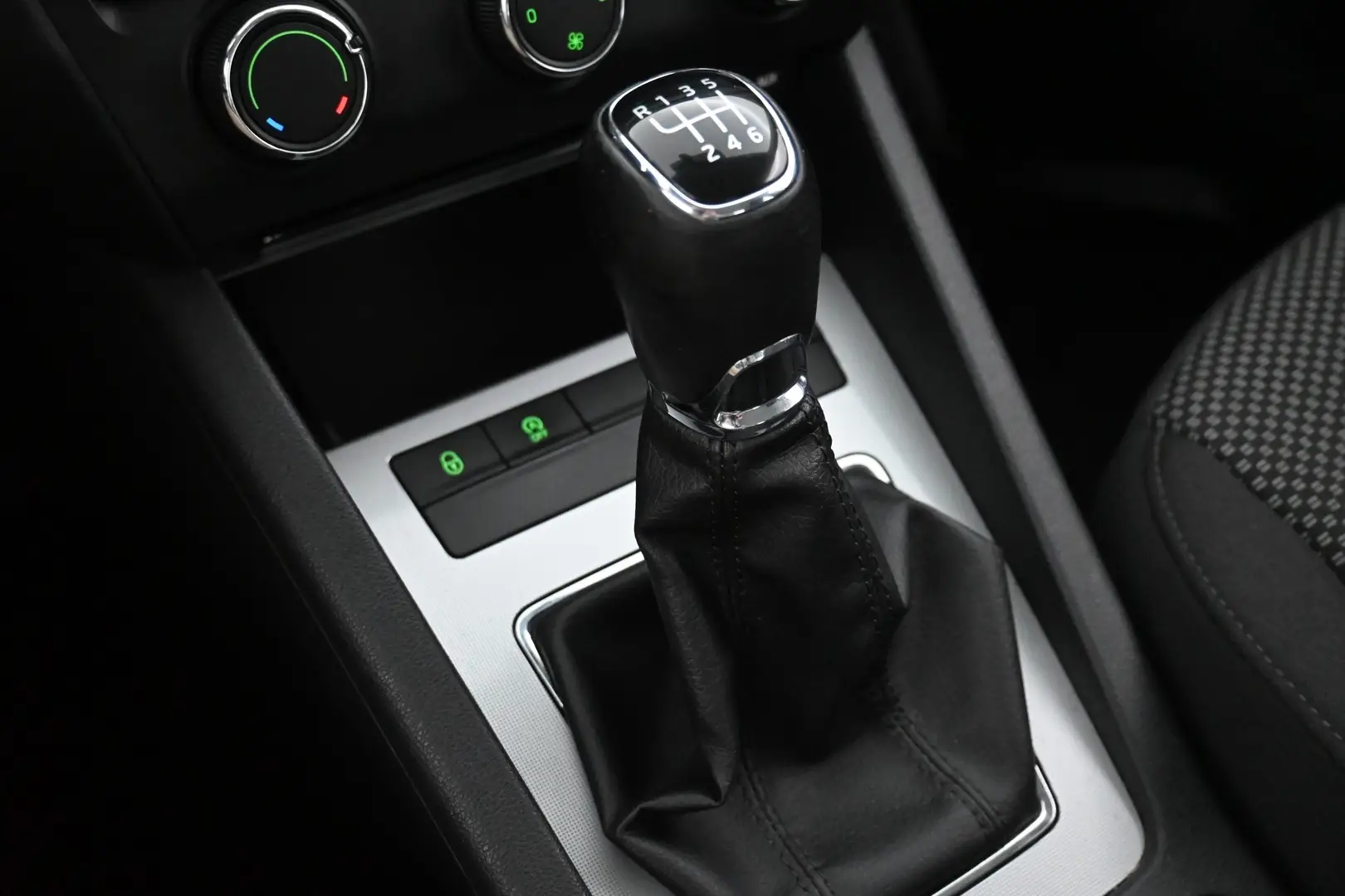 Car Image - 6yMxWjX03Laa2pMuPRhQwv
