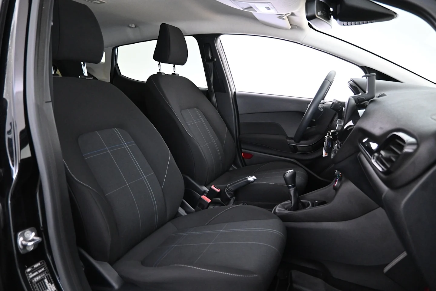 Car Image - 5tbSMKcOFN4g1aBHYGH9yA