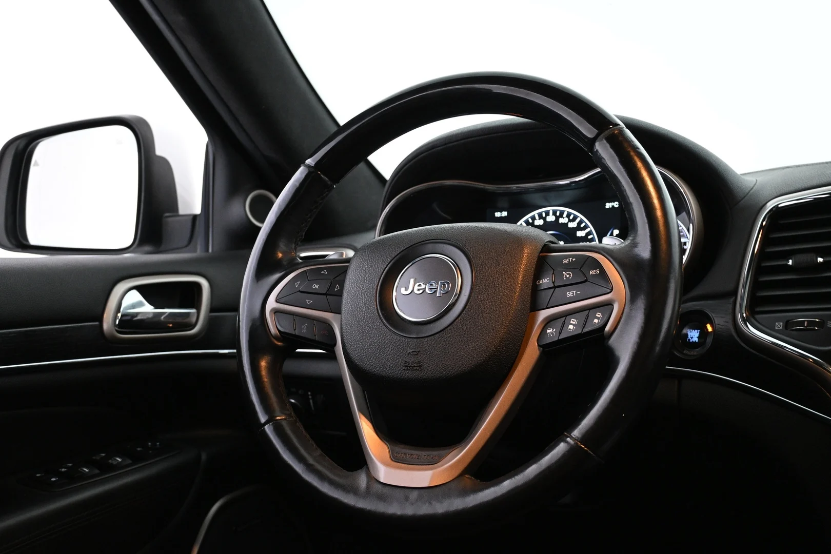 Car Image - 5iw0nYENXqyNLcggbStRZt