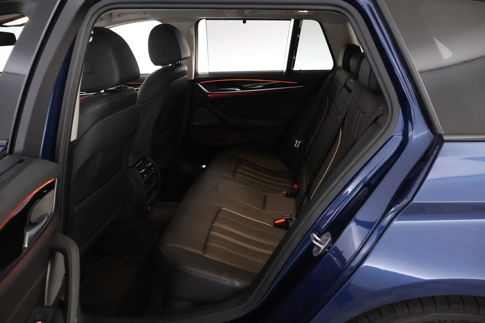 Car Image - 6tbKGmFcXYVzY8q3CuGAIF