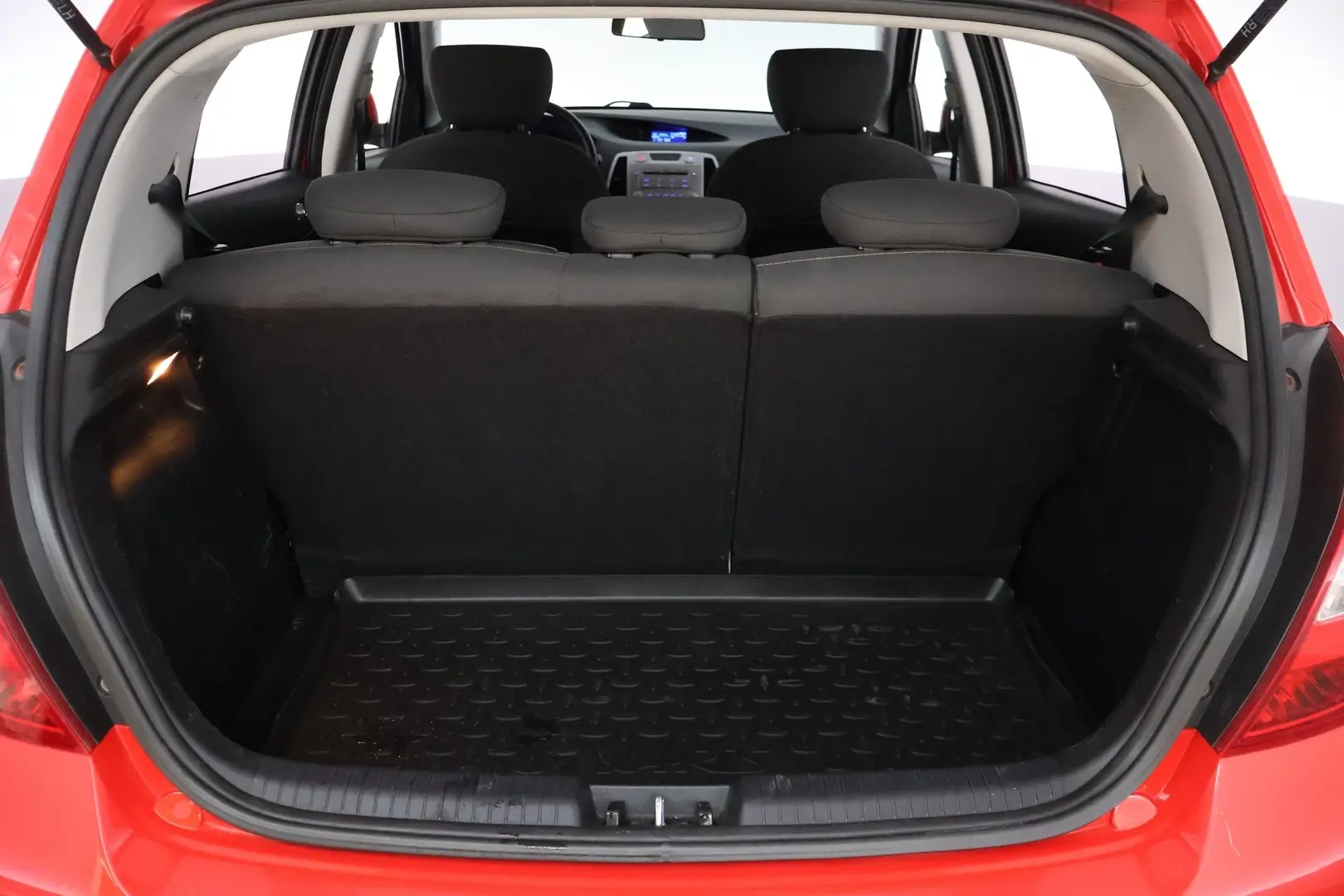 Car Image - TbObEnlqyZ7PuNFly5sY3