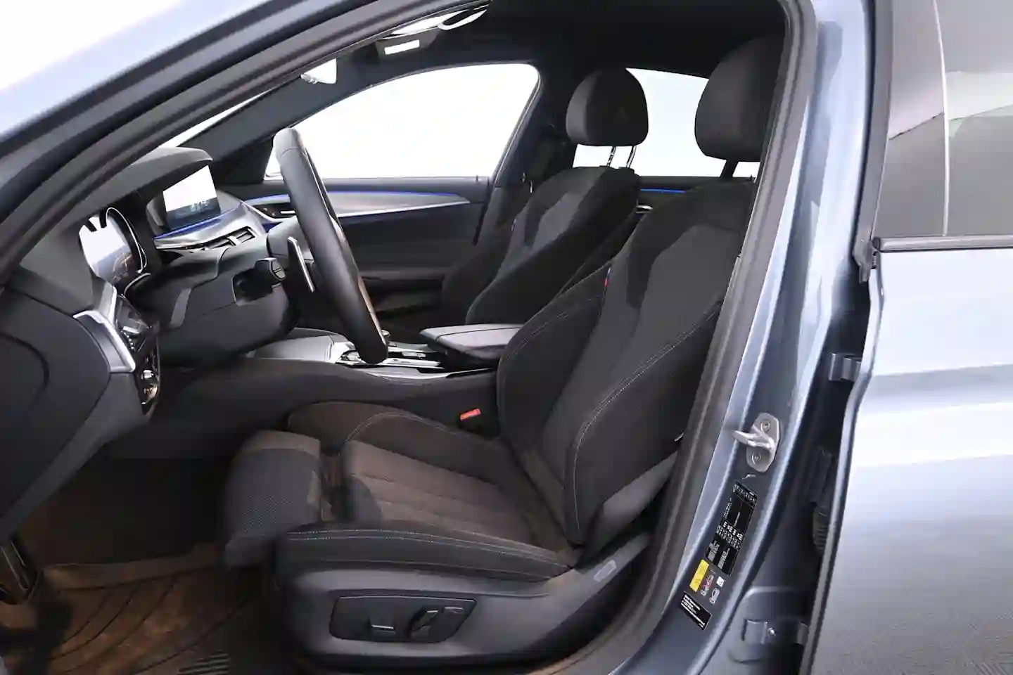 Car Image - 4oZVOgXCABymbNhKcO747j
