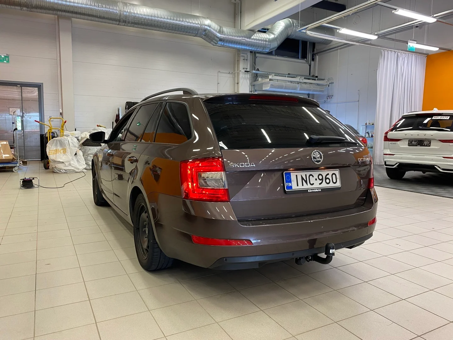 Car Image - 2frGaVYiETrE8BEEKaogFz
