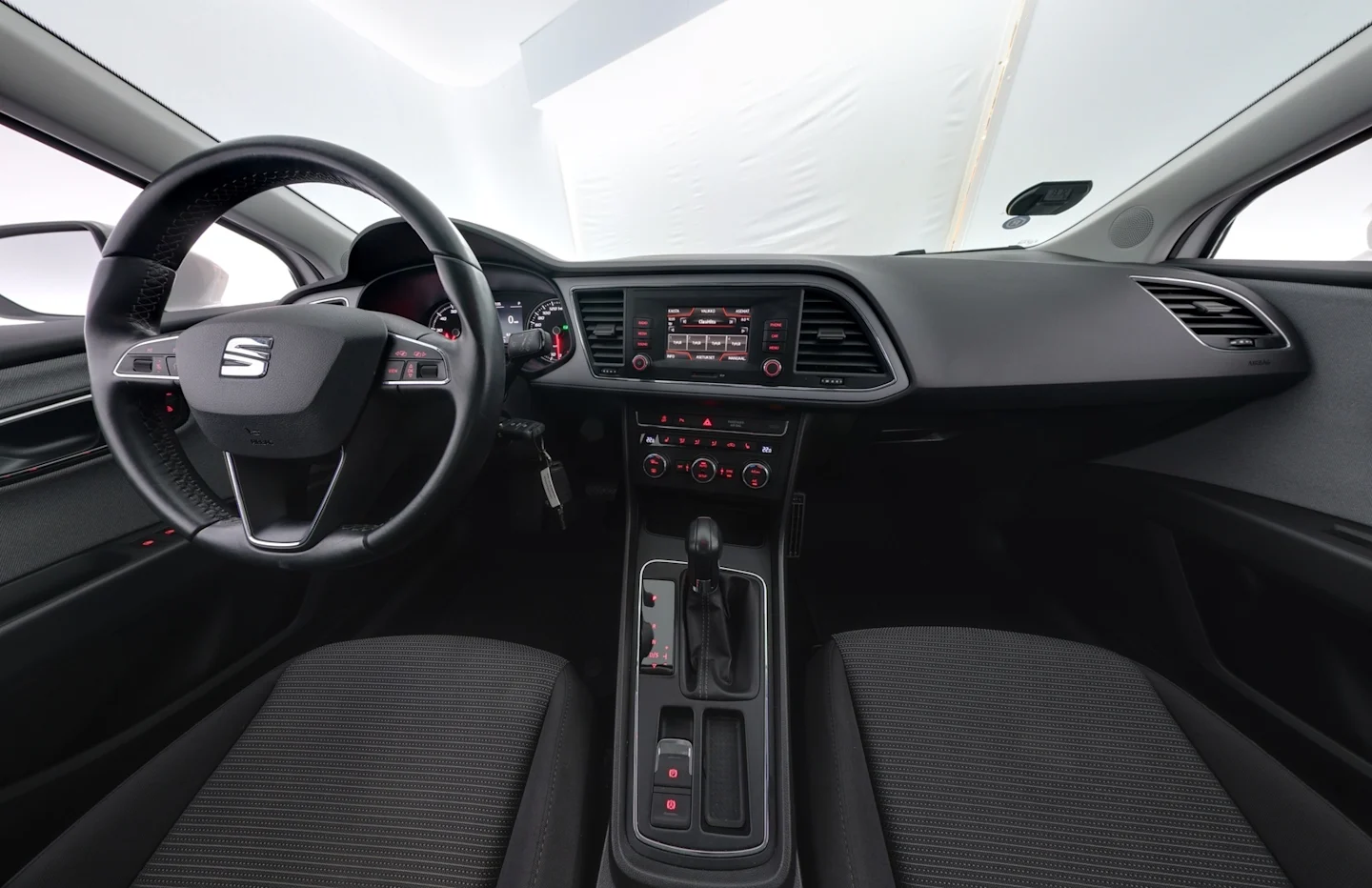 Car Image - 2dtW2we8bRy4avFL33iS6O