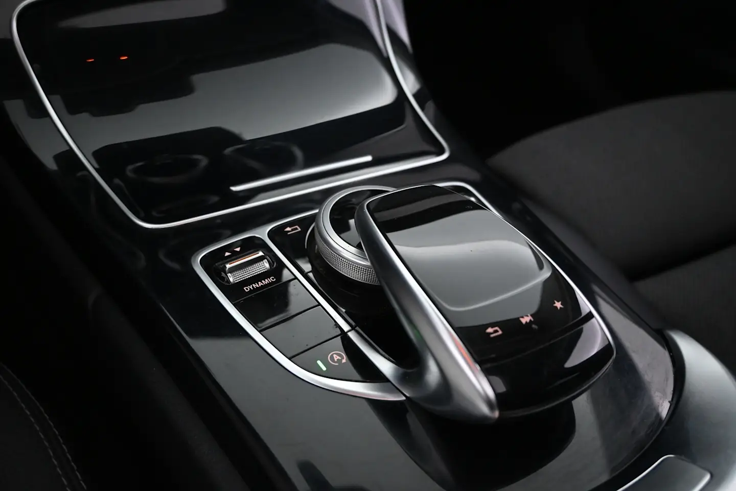 Car Image - 4wfb0NBcw5hYiir0A8eMgV