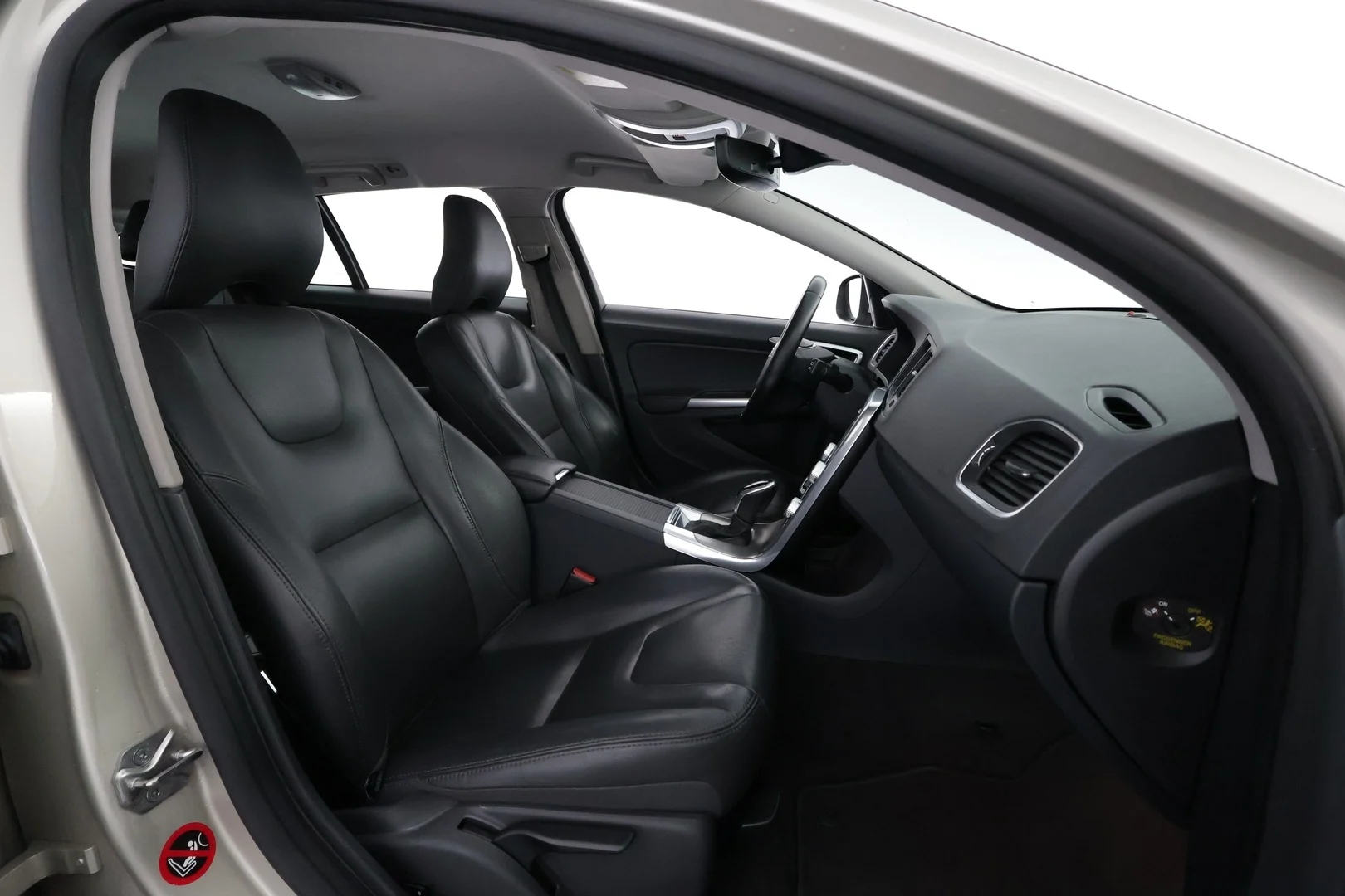 Car Image - 1k9Y3kE85QU2mg2N5uxWPR