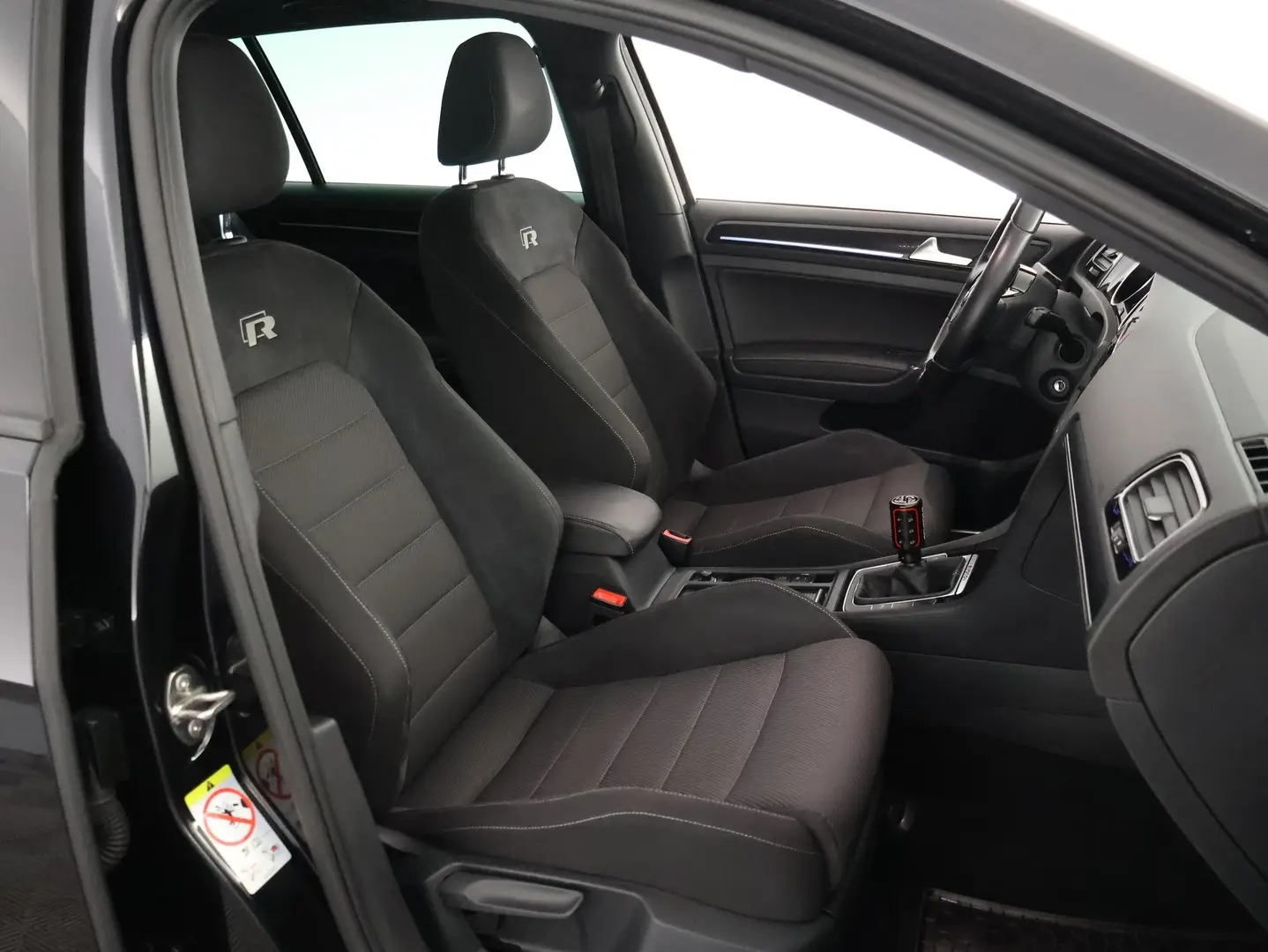 Car Image - gP1SHWCgqMOJ0Nd8zXWfX