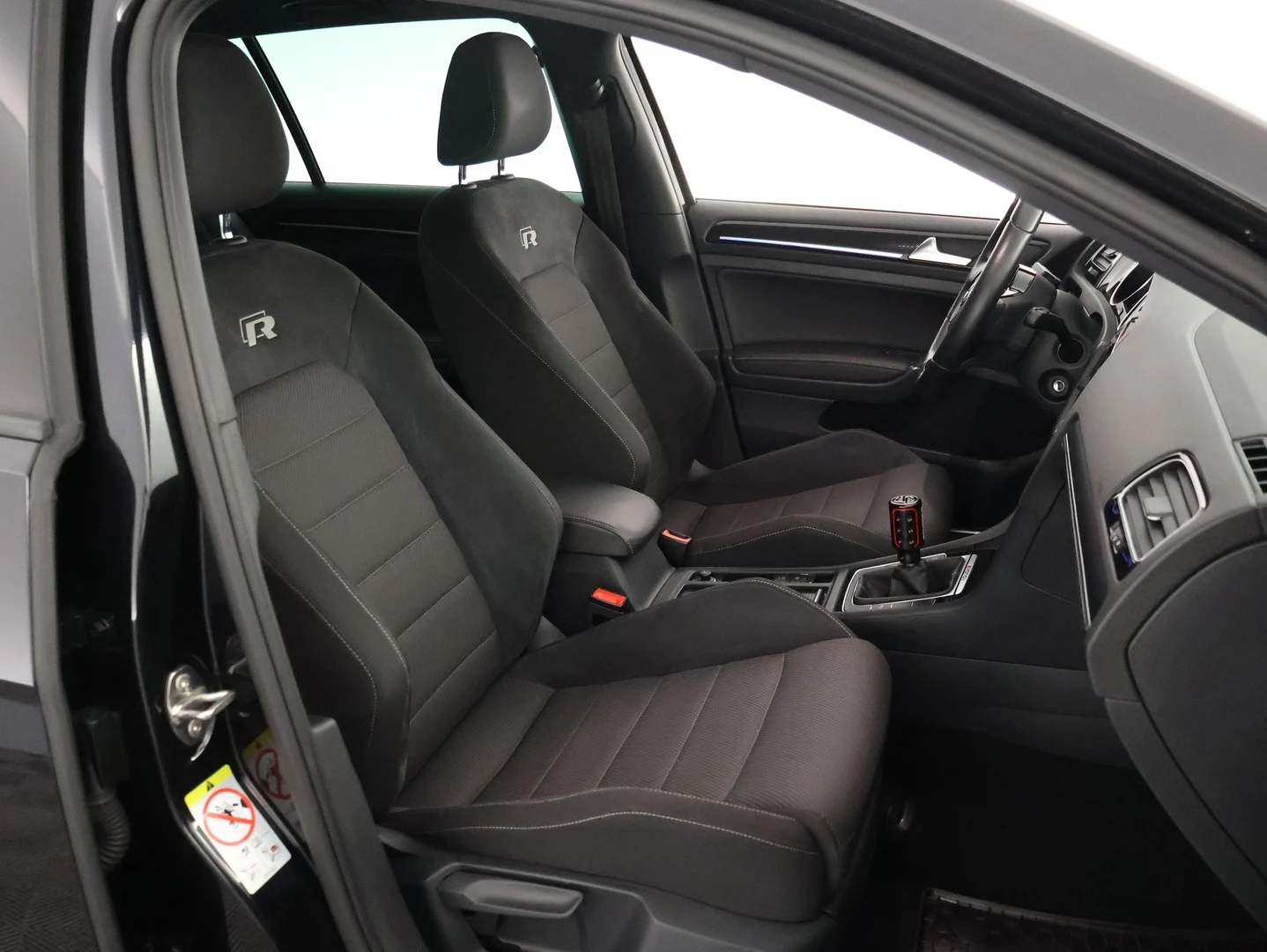 Car Image - gP1SHWCgqMOJ0Nd8zXWfX