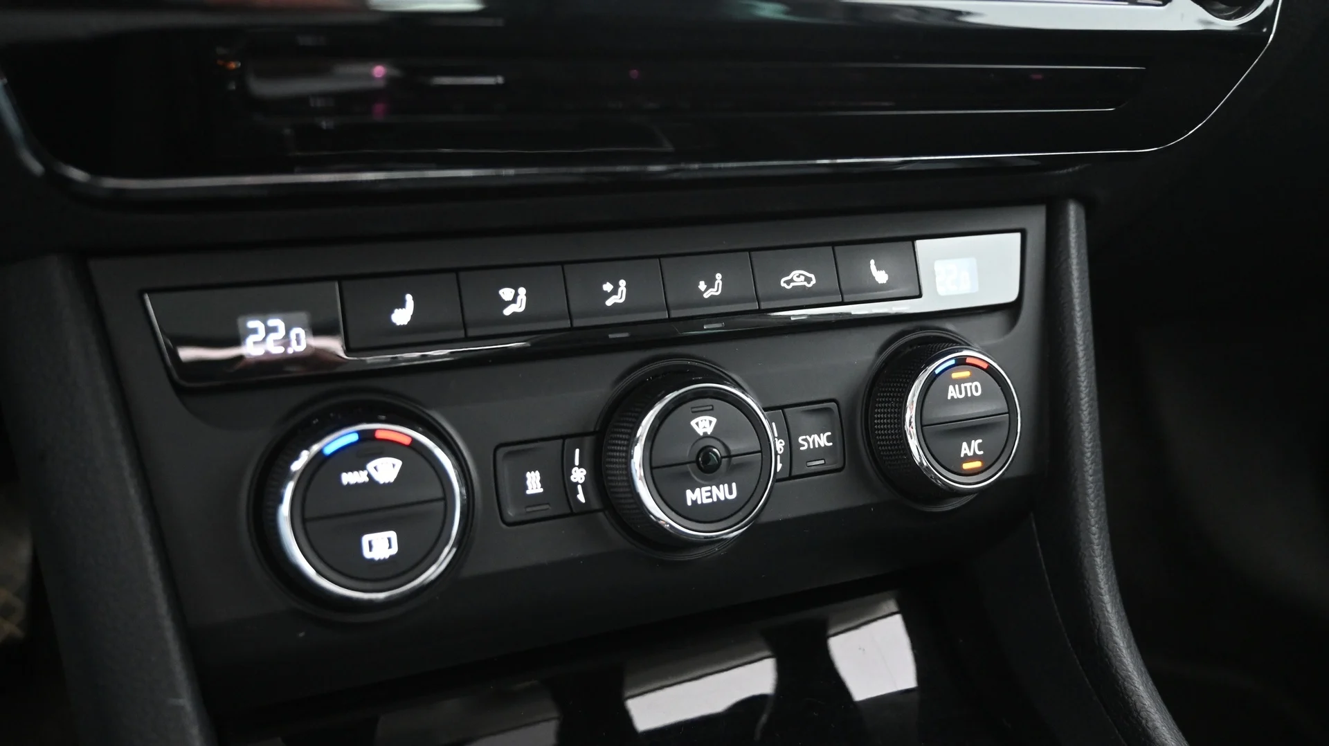 Car Image - 4zQg7lkm1rEsOm2IhGnPoN