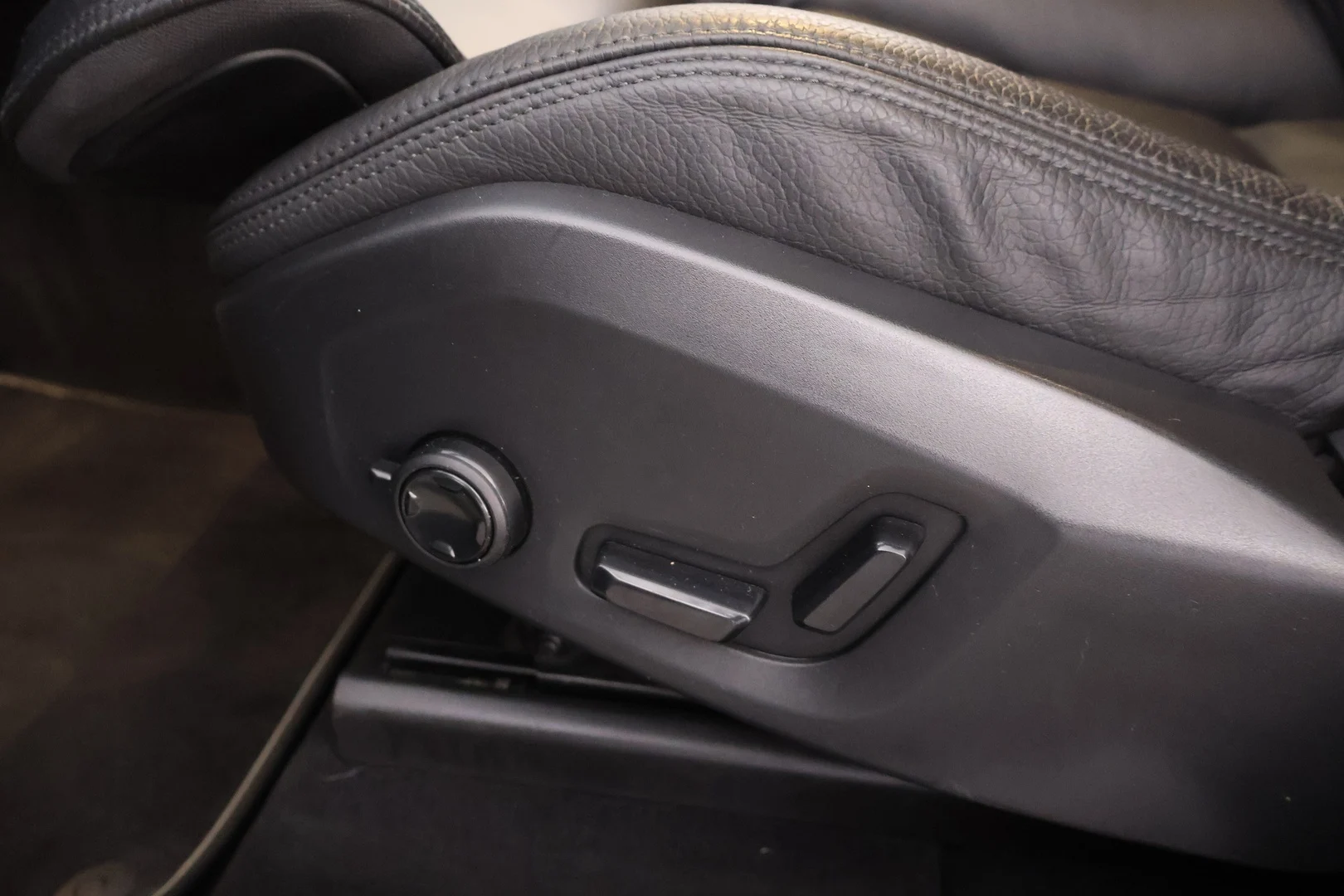 Car Image - 2yIVhJVTIT9CdYjNTrN7oQ