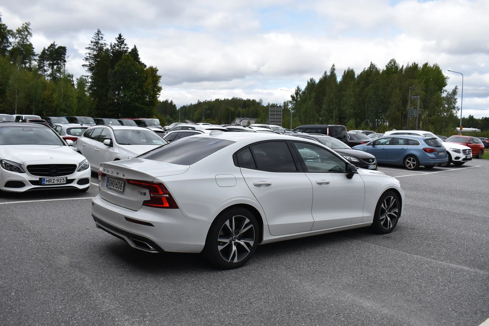 Car Image - 10Vrtq7D1rDmDQvZvlNR1A