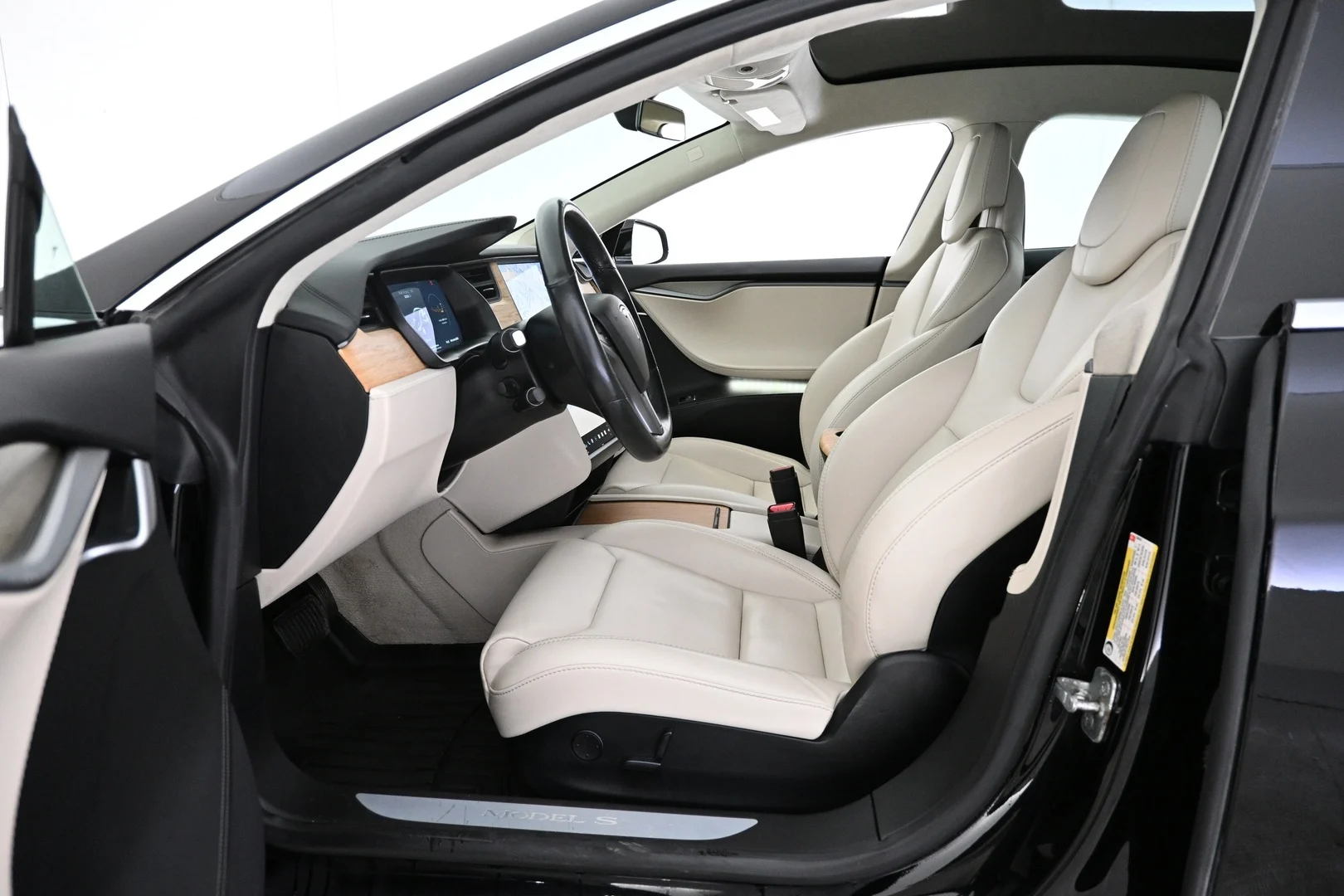 Car Image - 7v5E37ez4iaST2zpj2sleO