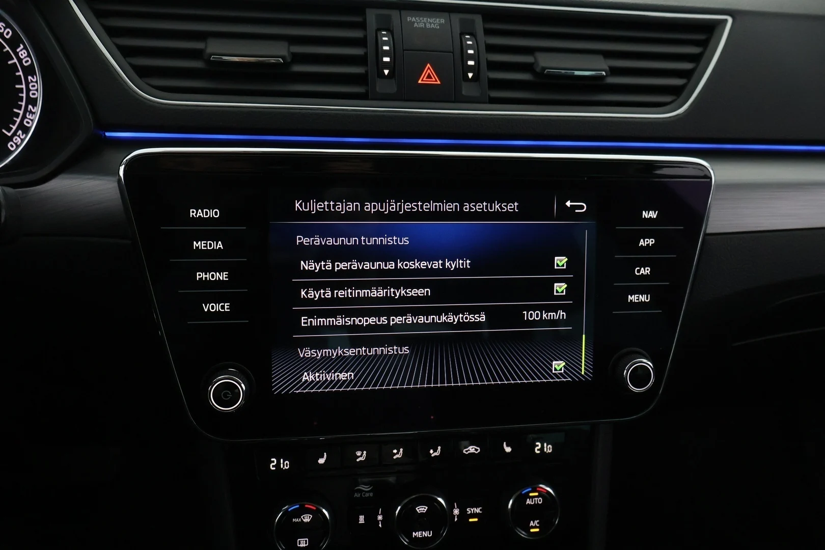 Car Image - 5WDY7csIN0l5btv77q1rXF